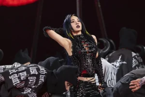 直擊／蔡依林喊話歌迷「打給我」！口誤告別2024年 自嘲：腦袋秀逗